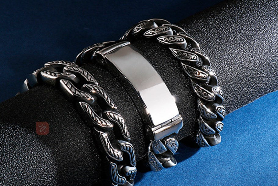 Punk Skull Titanium Steel Men's Bracelet - Wholesale