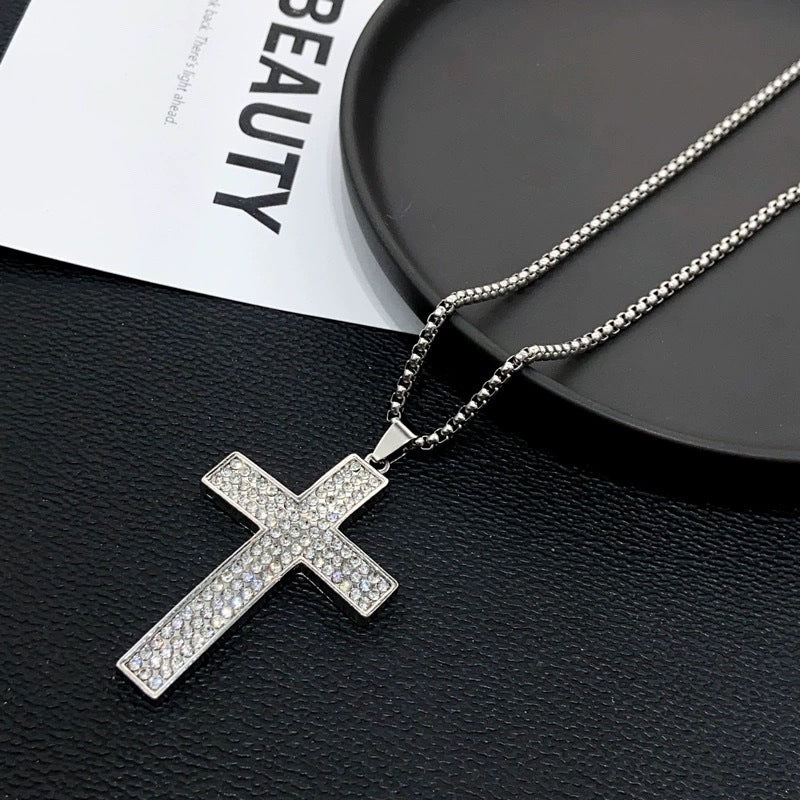 Colar de Diamantes com Cruz Retrô para Homem