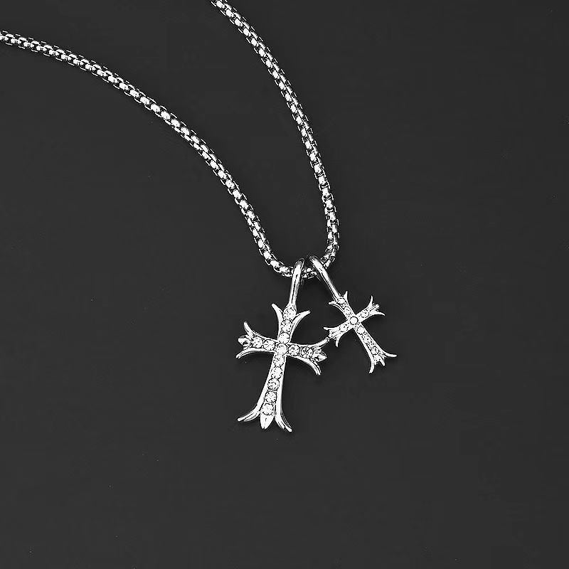 Colar de Diamantes com Cruz Retrô para Homem