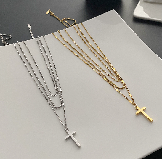 Fashionable Double Layer Gold Cross Necklace with Pendant