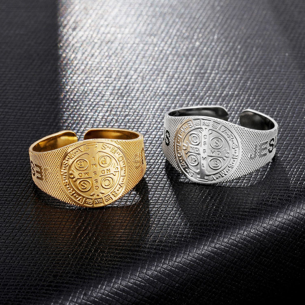 Stainless steel couple rings with cross design