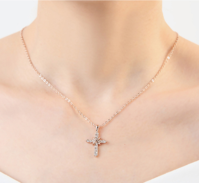 Diamond cross clavicle chain necklace