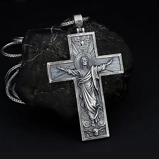 Metal cross pendant necklace