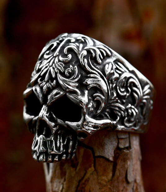 Rebel Skull Titanium Fashion Ring