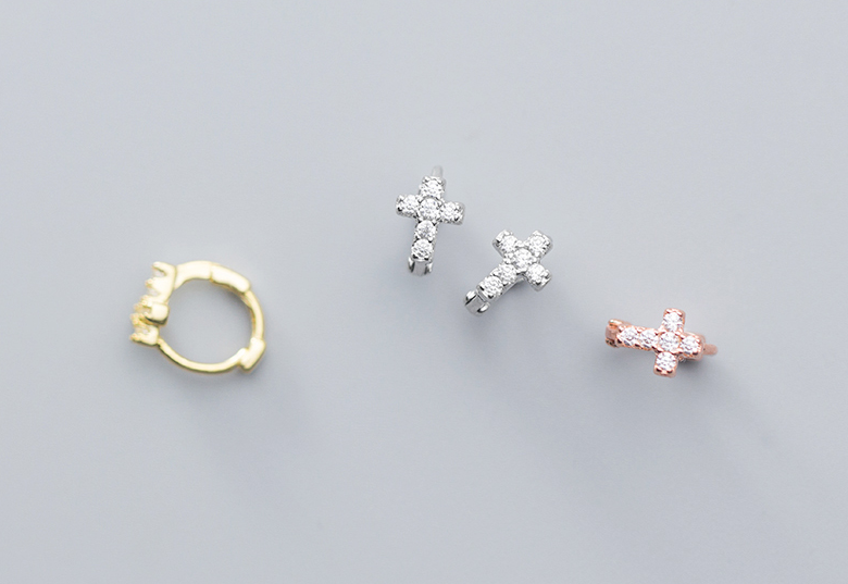Silver simple cross stud earrings