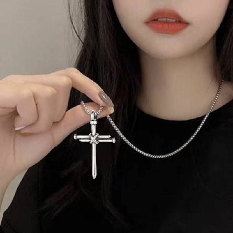 Colar de Diamantes com Cruz Retrô para Homem