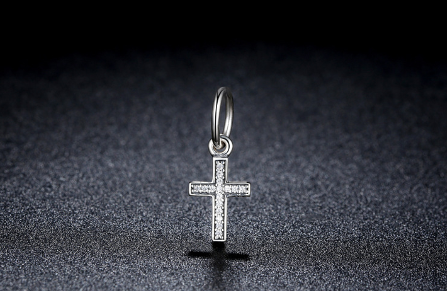 Zircon cross pendant necklace